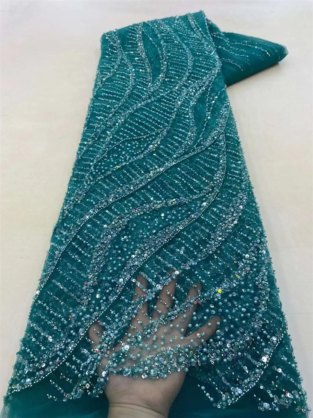 African Sequins Beaded Groom L - Glitter Tablecloth reseña y precio