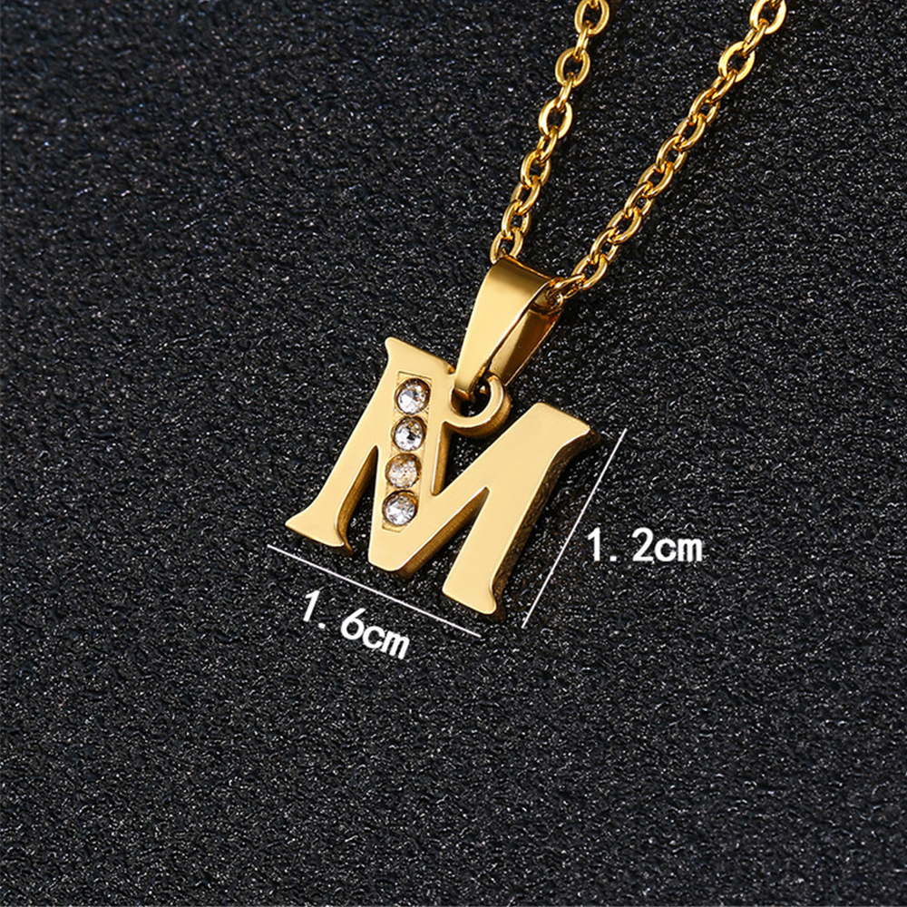 Small Initial Letter Name Pend - Event Z reseña y precio