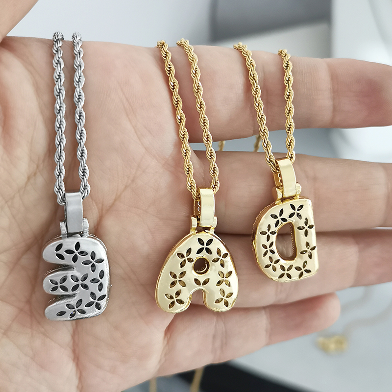 Initial Charm A-Z Letters Neck - Event Z reseña y precio