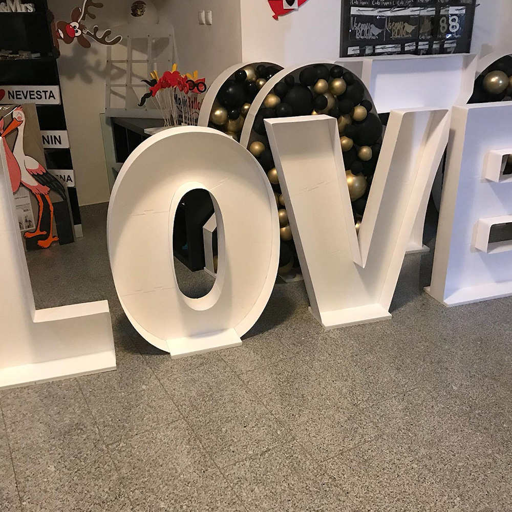 2.4FT Letters Balloons Frame M - Event Z reseña y precio